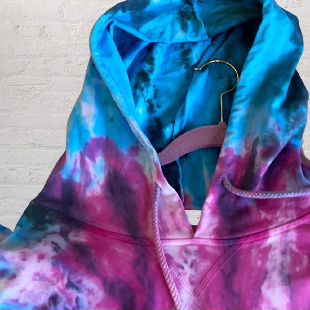 Tie Dye Sweatshirt - Picture 10 of 10